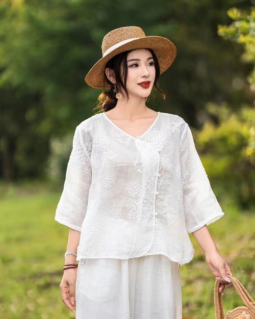 【YW】无忧购国风宽松复古V领斜襟刺绣苎麻上衣6623（截单后7天发货)25年清仓捡漏 商品图1