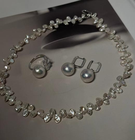 甄珠贝 小花瓣珍珠项链 chao亮的花瓣珠 造型神器 时尚小众不撞款（不包含耳钉和戒指） 商品图1