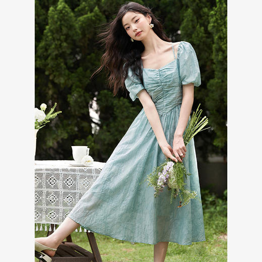 法式浪漫温柔花苞袖连衣裙女新款小清新褶皱收腰长裙V0740579 商品图3