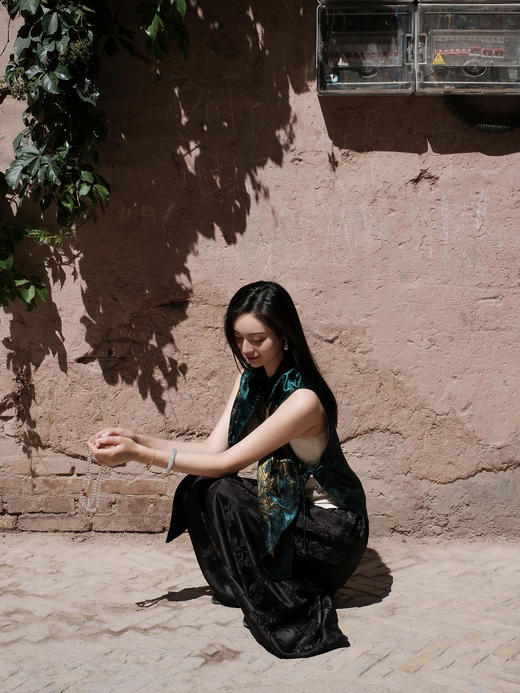 盛唐牡丹盛奢系列|织金老软缎菊花纹圆摆马甲(特殊商品不退不换) 商品图8