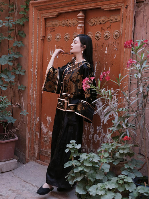 盛唐牡丹盛奢系列|织金老软缎龙纹圆领外套(特殊商品不退不换) 商品图6