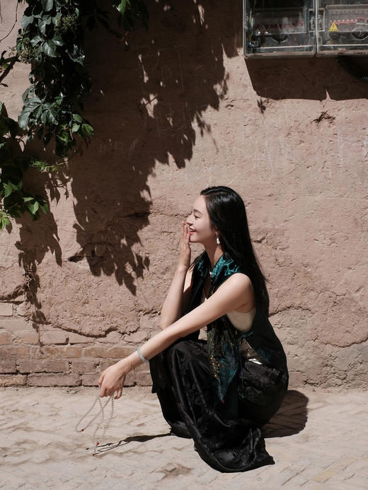 盛唐牡丹盛奢系列|织金老软缎菊花纹圆摆马甲(特殊商品不退不换) 商品图7