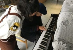 【重要通知】招募200名中老年人免费学习！钢琴精品课程，央音名师教学！