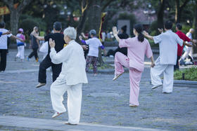 不要再单吃西洋参啦！加它一起试试看，滋阴养颜真的好