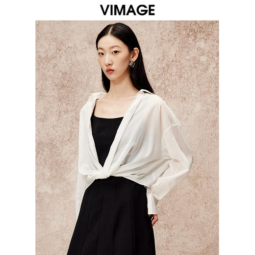 VIMAGE纬漫纪时尚宽松轻薄舒适扭结设计罩衫雪纺上衣秋季新款V2213804 商品图2