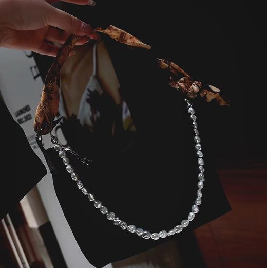 人气的LC 巨百搭腋下包 很适合DIY装饰（不含丝巾和珍珠链子哦）/标志可爱饺子包 轻便好背 优雅与实用的完美融合 商品图1