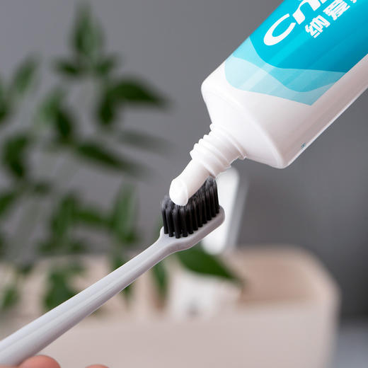 【自营】 纳爱斯 成人护牙龈美白牙膏 自然盐白/清新鲜果/清凉冰菊 120g/支 多规格 商品图6