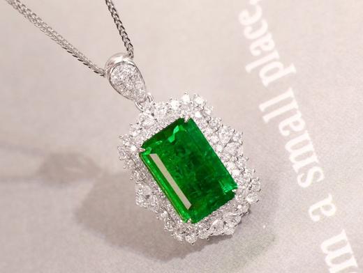 3.65ct 祖母绿吊坠 商品图3