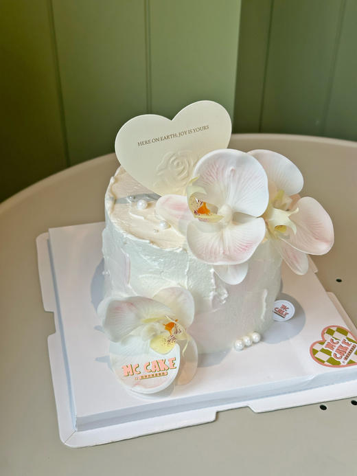 蝴蝶兰爱心装饰蛋糕 商品图0