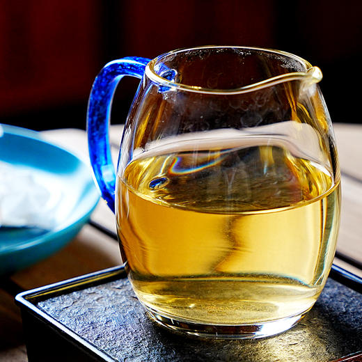 【昔归龙珠】临沧“茶霸王”普洱茶生茶2023年春茶云南古树小沱茶特级茶叶70g/罐 商品图3