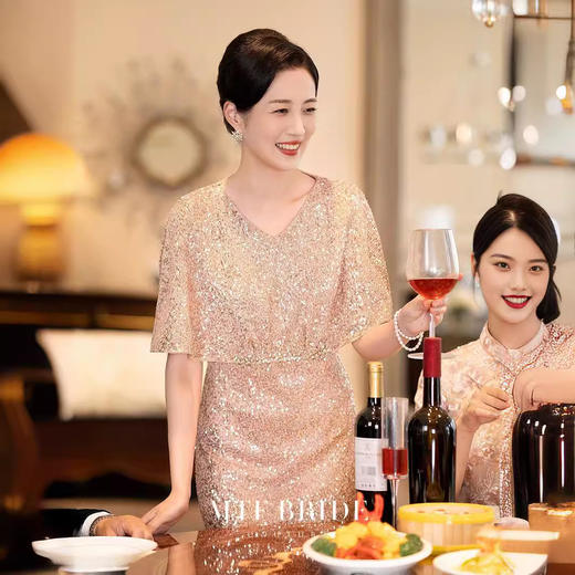 AHM nrm7906亮片年轻款酒红色连衣裙 商品图1