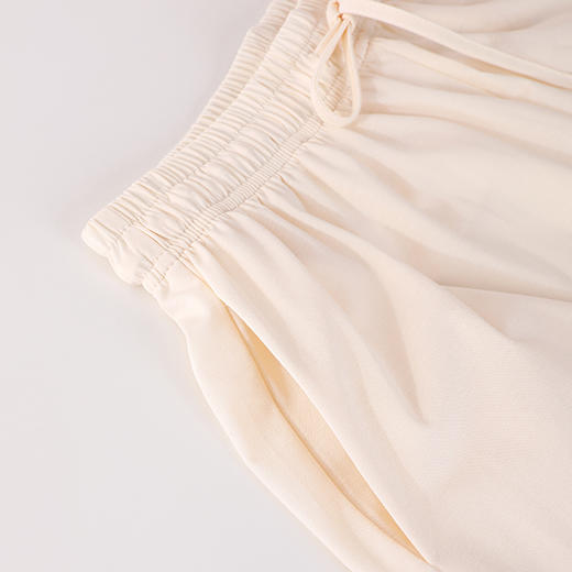 【商场同款】熳洁儿 女士家居服桑蚕丝短袖短裤户外休闲套装宽松舒适可外穿24203235 商品图4