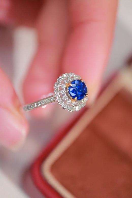0.58ct 蓝宝石戒指 商品图4