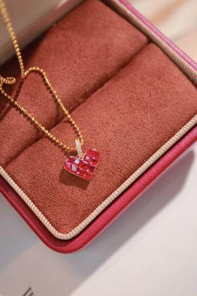 1.0ct 红宝石吊坠