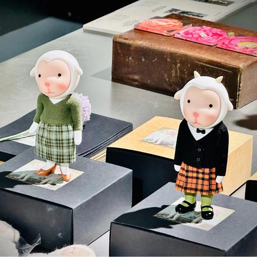 杨媛媛《英国小羊》雕塑 商品图5