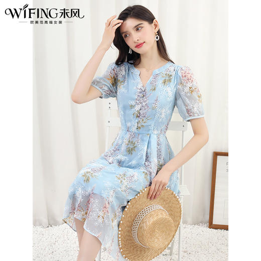 未风蓝色雪纺绣花连衣裙女夏2024夏季新款气质泡泡袖遮肉长款裙子 商品图2