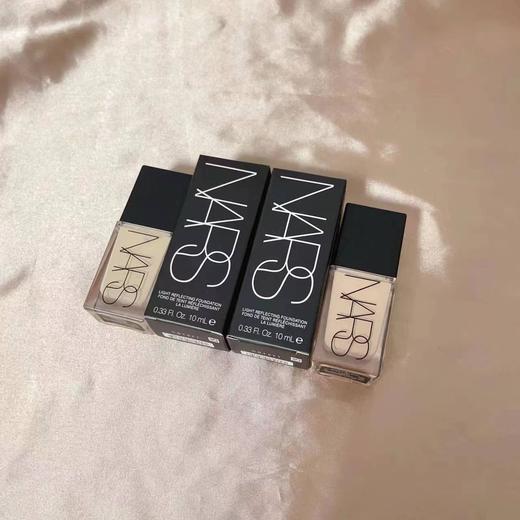 [小滋心选]【活动价￥69.9】NARS 流光美肌粉底液10ml 商品图2