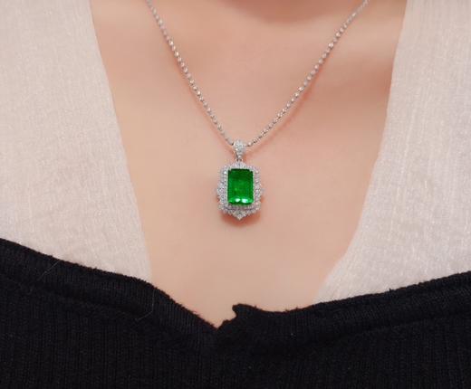 3.65ct 祖母绿吊坠 商品图4