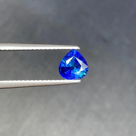 1.02ct 蓝宝石裸石 商品图2