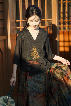 逸红颜明月优选 #『林语』传统改良汉服新中式上衣，显瘦百搭春夏必备，面料超舒服凉快