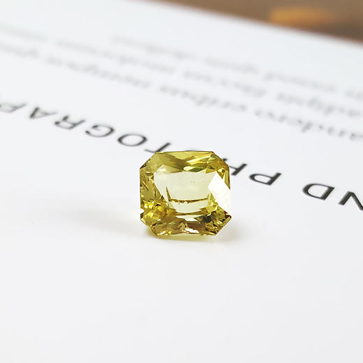 【天然正品】天然精品1.88克拉Vivid Yellow近全净体金绿宝石裸石050624NJS05 商品图3