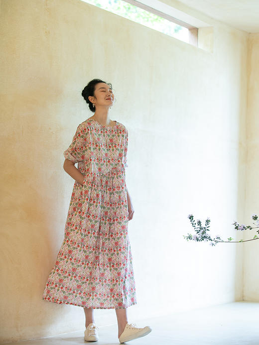 牧衣游原创 蔷薇印花棉连衣裙新款宽松文艺浪漫粉色碎花裙 渡月 商品图0