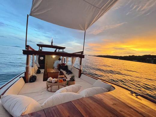 【普吉岛包船】HANNA长尾船|欢迎饮料&小吃软饮+时令水果+浮潜垂钓+网红打卡点拍照|1-6人 商品图4