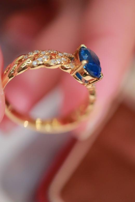 1.27ct 蓝宝石戒指 商品图5
