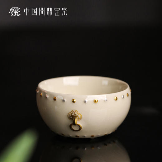 问鼎定窑金银错战鼓杯 商品图4