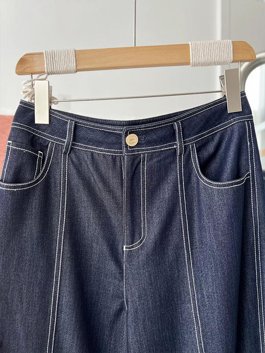 【 醋酸小衫&仿牛仔长裤】宽松版醋酸不规则小衫 上身有冰凉感 包容性强 水洗牛仔休闲直筒裤版型优秀 修饰腿型显腿长 上身秒变笔直长腿~ 湖州仓 商品图6