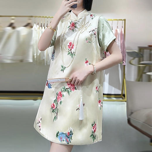 DNO新中式重工刺绣醋酸无袖连衣裙高端女装夏季国风斜襟背心裙 商品图3