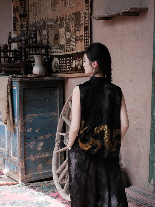 盛唐牡丹盛奢系列|老软缎黑色马甲(特殊商品不退不换) 商品图7