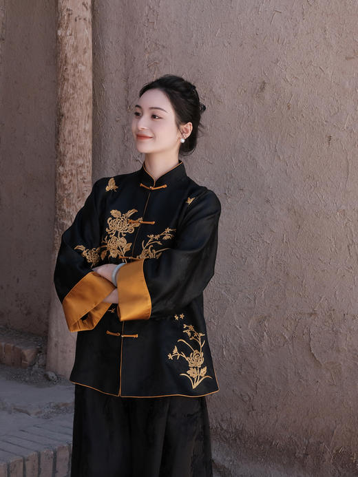 盛唐牡丹盛奢系列| 限量款| 高货-重磅京绣富贵牡丹菊纹立领外套-黑色(特殊商品不退不换) 商品图5