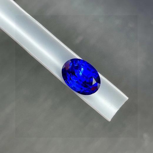 2.01ct 蓝宝石裸石 商品图3