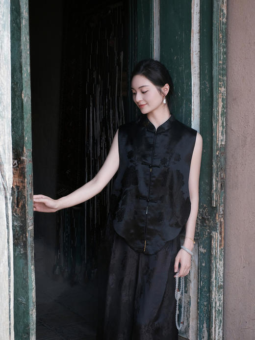 盛唐牡丹盛奢系列|老软缎黑色马甲(特殊商品不退不换) 商品图2