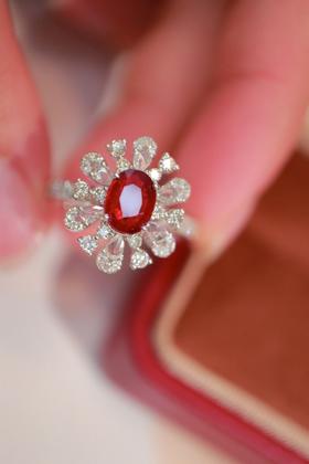 1.03ct 红宝石戒指