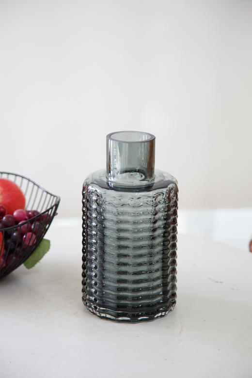 灰色窄口花瓶 商品图0