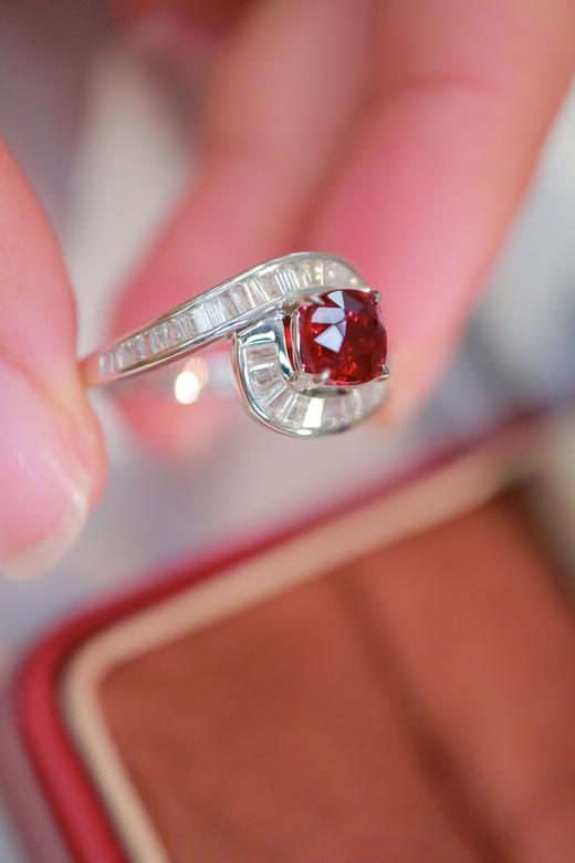 1.09ct 红宝石戒指 商品图3