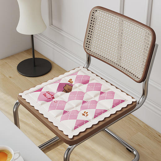 【久坐不闷 透气冰垫】夏季肤感冰冰凉坐垫，多场景适用。家庭、办公室、学生、司机、家宠都适合使用。久坐不闷，持久清凉，真芯的凉爽，解决夏日热天不舒适问题！ 商品图12