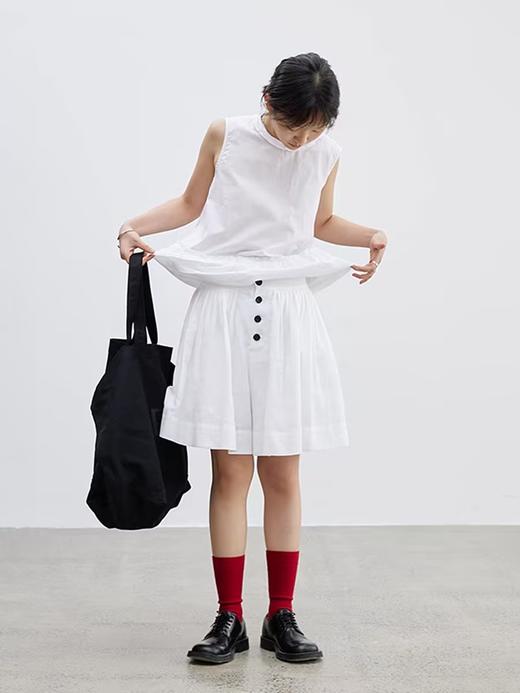 步履不停/4B11186C/夏季圆领白色棉麻花苞无袖砍袖上衣 商品图0