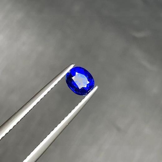 0.78ct 蓝宝石裸石 商品图3