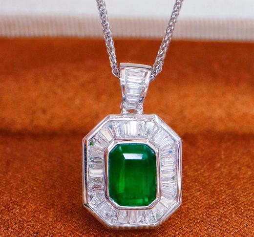 1.08ct 祖母绿吊坠 商品图0