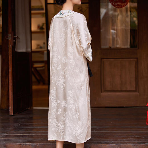 DNO中国风刺绣连衣裙深圳南油女装夏季宽松新中式中袖斜襟盘扣裙子 商品图3