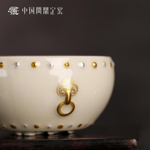 问鼎定窑金银错战鼓杯 商品图3