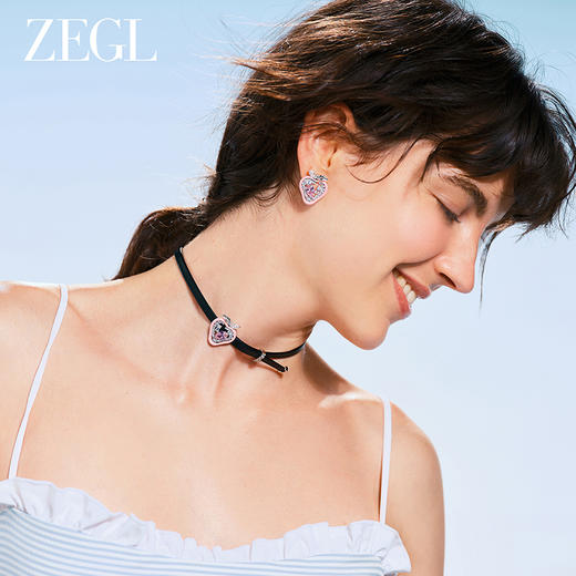ZEGL缤纷甜果系列草莓耳钉女设计感小众爱心耳环新款925银针耳饰 商品图2
