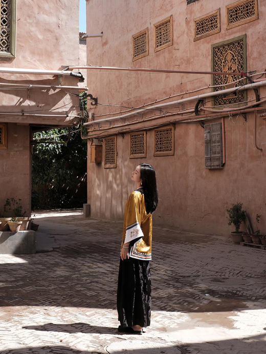 盛唐牡丹盛奢系列| 限量款| 高货-重缎凤尾蝴蝶纹一字扣长上衣-黄色(特殊商品不退不换) 商品图9