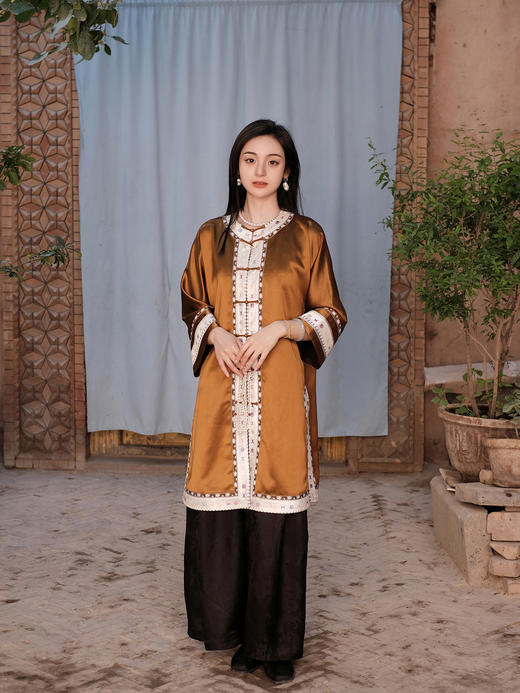 瑕疵|盛唐牡丹盛奢系列| 限量款| 高货-重缎福禄寿盘扣长款外套(特殊商品不退不换)[特价品] 商品图1