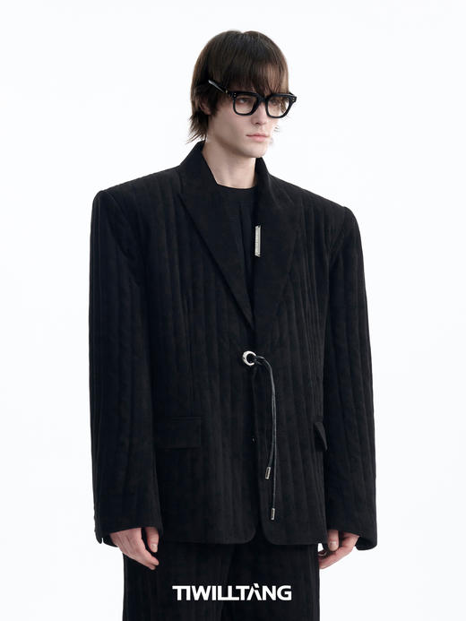TIWILLTANG启世录“域径衍迹”宽肩高级感绗棉枪驳领休闲西装外套 商品图1