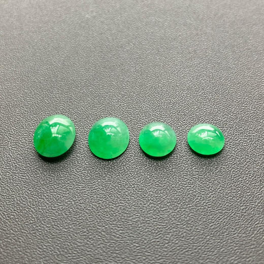 冰种阳绿翡翠蛋面 商品图6