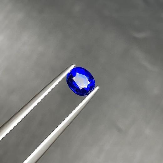 0.78ct 蓝宝石裸石 商品图0